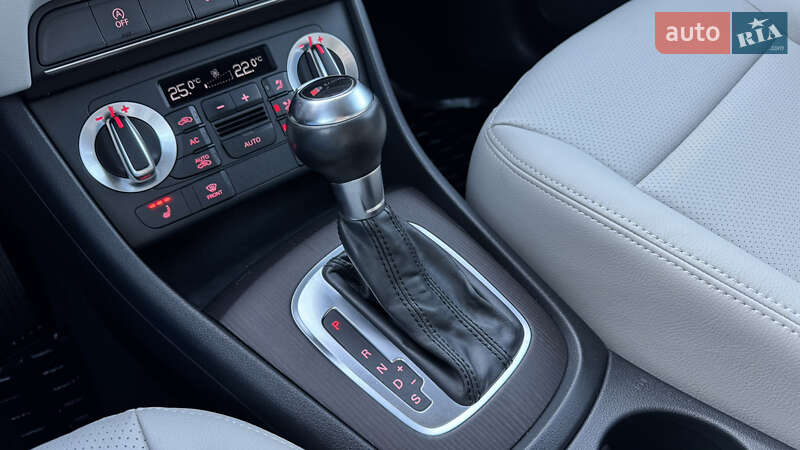 Внедорожник / Кроссовер Audi Q3 2012 в Ивано-Франковске