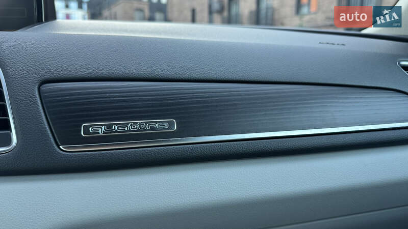 Внедорожник / Кроссовер Audi Q3 2012 в Ивано-Франковске