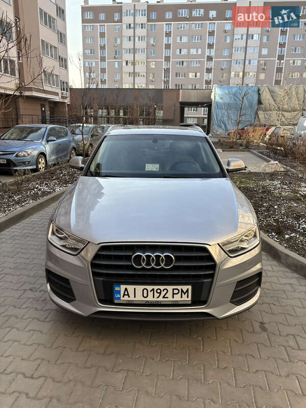 Внедорожник / Кроссовер Audi Q3 2017 в Киеве