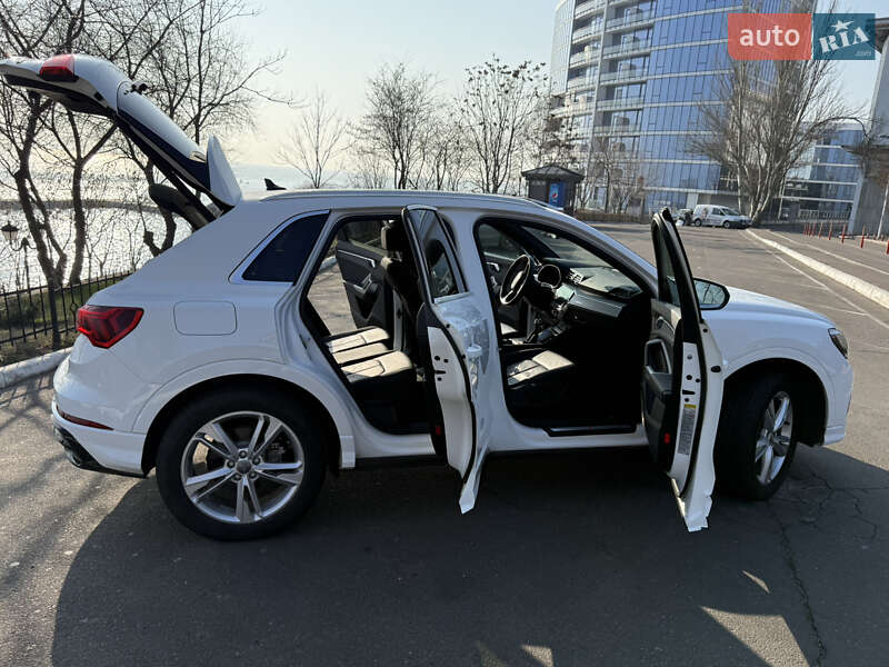 Внедорожник / Кроссовер Audi Q3 2020 в Одессе фото 3 Внедорожник / Кроссовер Audi Q3 2020 в Одессе