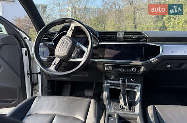 Позашляховик / Кросовер Audi Q3 2020 в 