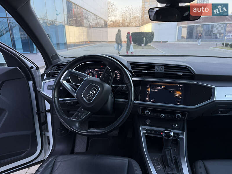 Внедорожник / Кроссовер Audi Q3 2020 в Одессе фото 17 Внедорожник / Кроссовер Audi Q3 2020 в Одессе