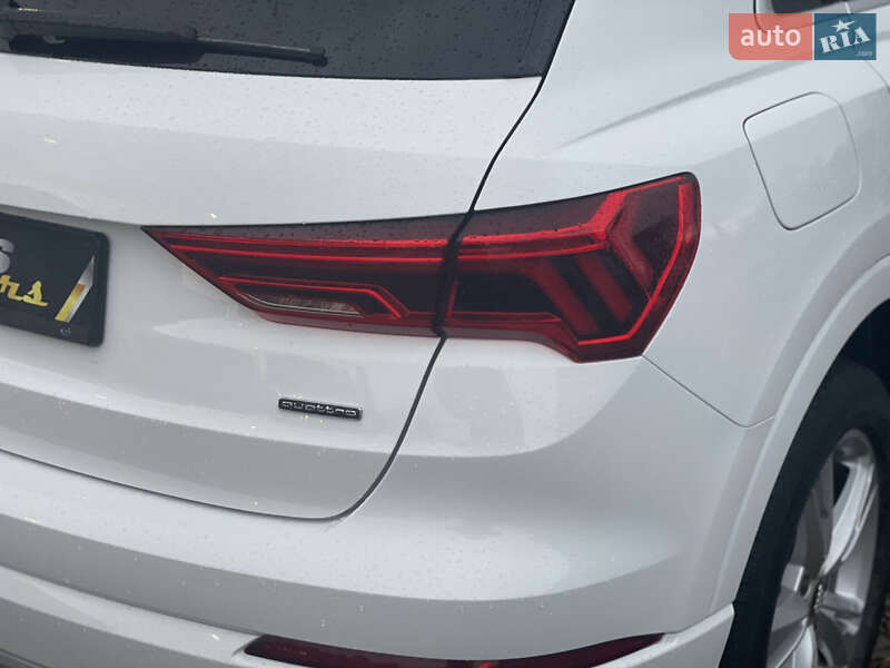 Внедорожник / Кроссовер Audi Q3 2021 в Стрые