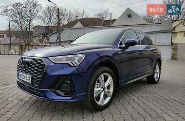 Внедорожник / Кроссовер Audi Q3 2024 в 