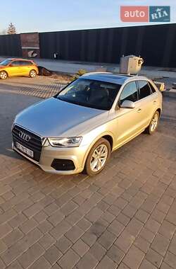 Позашляховик / Кросовер Audi Q3 2016 в 
