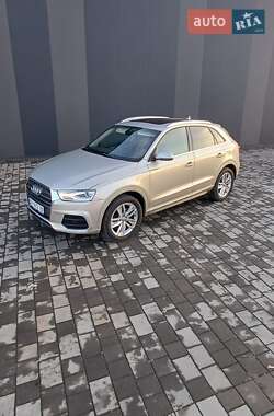 Позашляховик / Кросовер Audi Q3 2016 в 