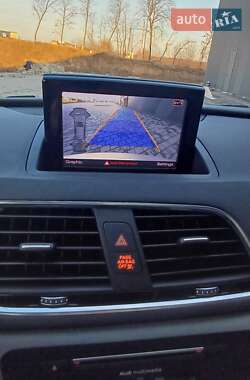 Позашляховик / Кросовер Audi Q3 2016 в 