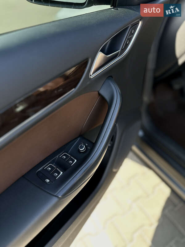 Внедорожник / Кроссовер Audi Q3 2015 в Киеве фото 13 Внедорожник / Кроссовер Audi Q3 2015 в Киеве