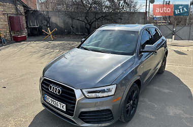 Позашляховик / Кросовер Audi Q3 2016 в 