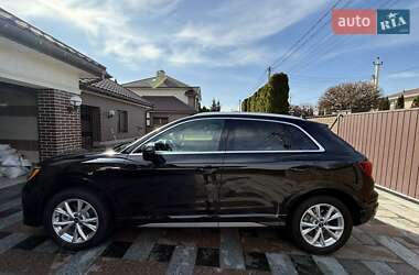 Внедорожник / Кроссовер Audi Q3 2021 в 