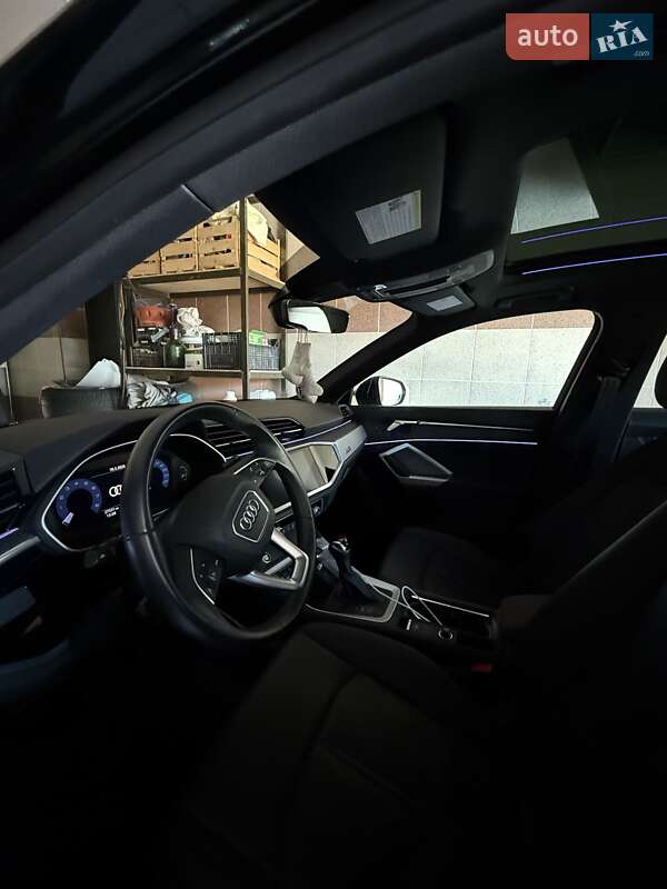 Позашляховик / Кросовер Audi Q3 2021 в Києві