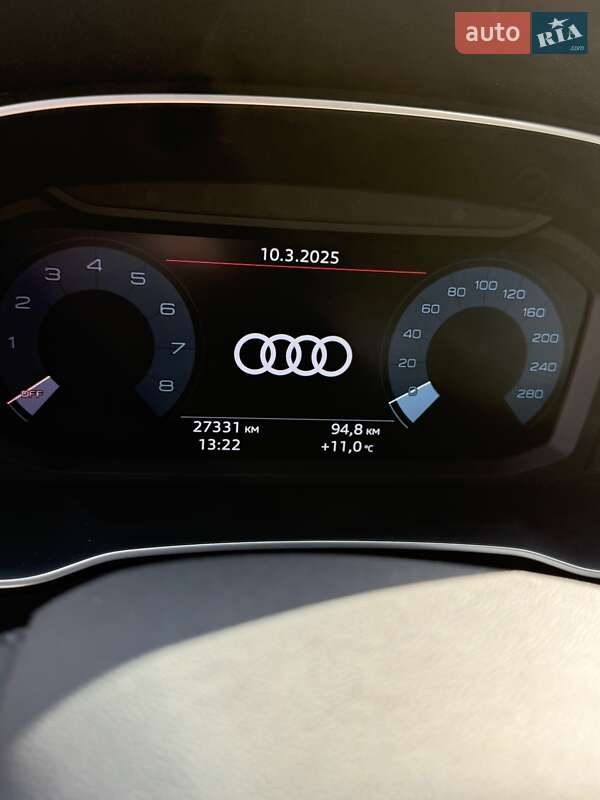 Позашляховик / Кросовер Audi Q3 2021 в Києві