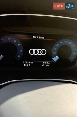 Внедорожник / Кроссовер Audi Q3 2021 в 