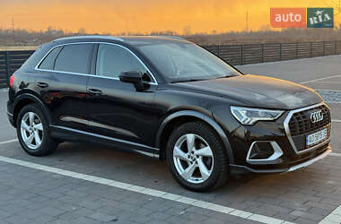Позашляховик / Кросовер Audi Q3 2019 в 