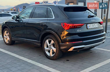 Позашляховик / Кросовер Audi Q3 2019 в 