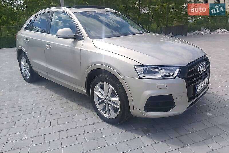 Позашляховик / Кросовер Audi Q3 2015 в Києві