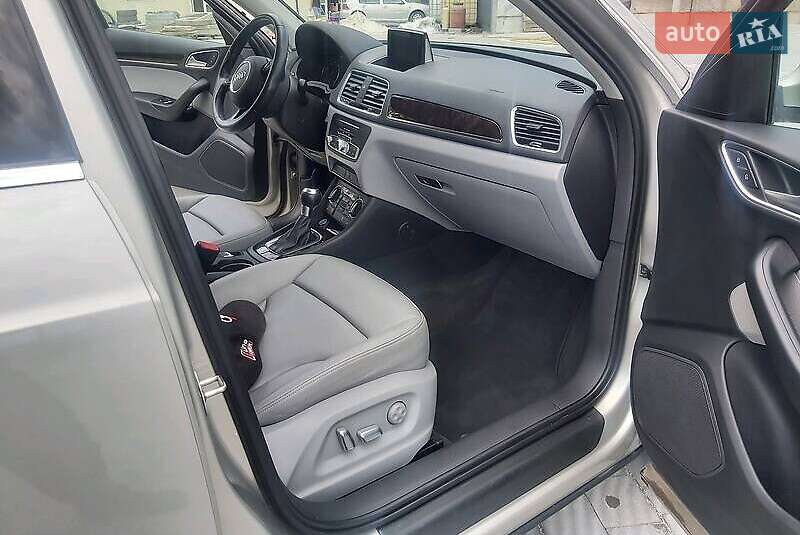 Позашляховик / Кросовер Audi Q3 2015 в Києві