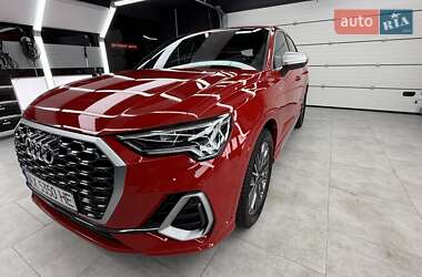 Позашляховик / Кросовер Audi Q3 2022 в Києві