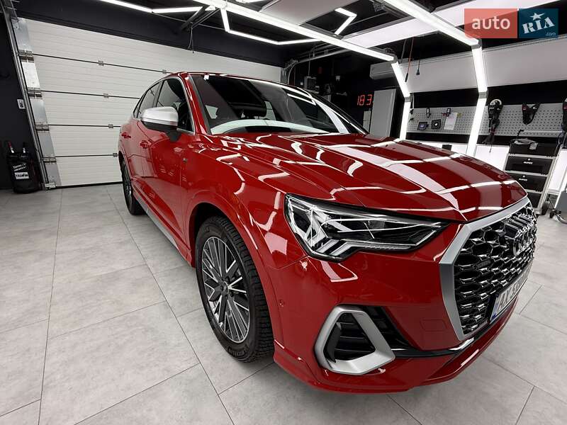 Позашляховик / Кросовер Audi Q3 2022 в Києві