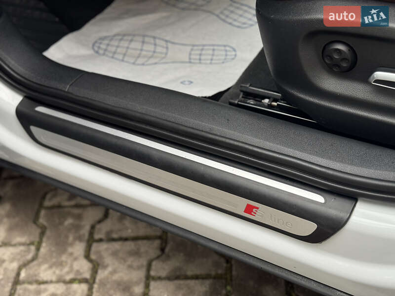 Внедорожник / Кроссовер Audi Q3 2018 в Черновцах