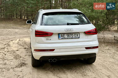 Внедорожник / Кроссовер Audi Q3 2015 в 