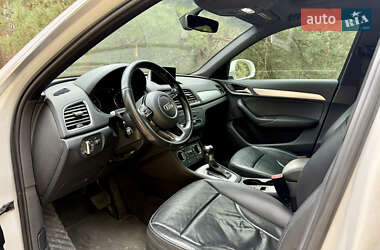 Внедорожник / Кроссовер Audi Q3 2015 в 