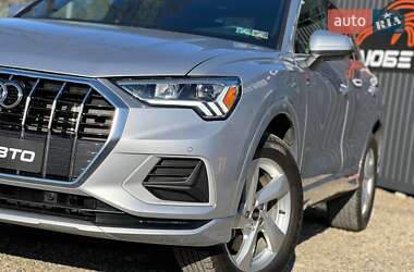 Внедорожник / Кроссовер Audi Q3 2022 в 