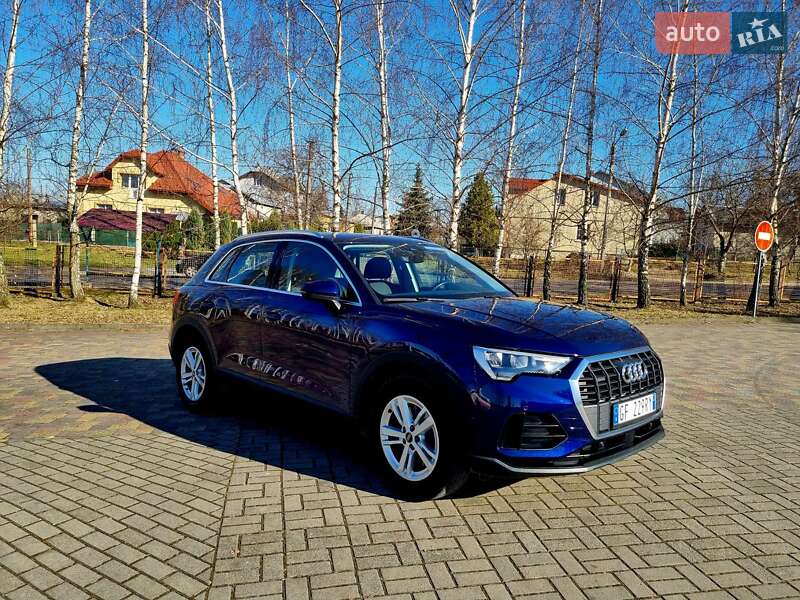 Внедорожник / Кроссовер Audi Q3 2021 в Трускавце