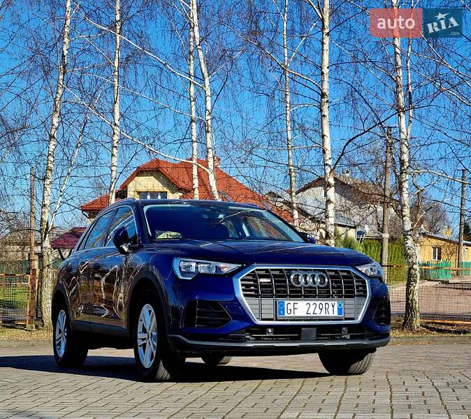 Внедорожник / Кроссовер Audi Q3 2021 в Трускавце