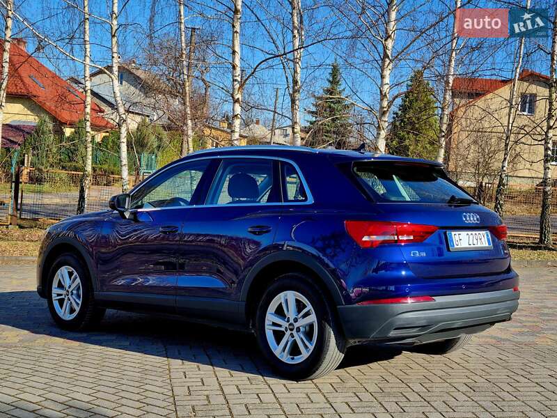 Внедорожник / Кроссовер Audi Q3 2021 в Трускавце