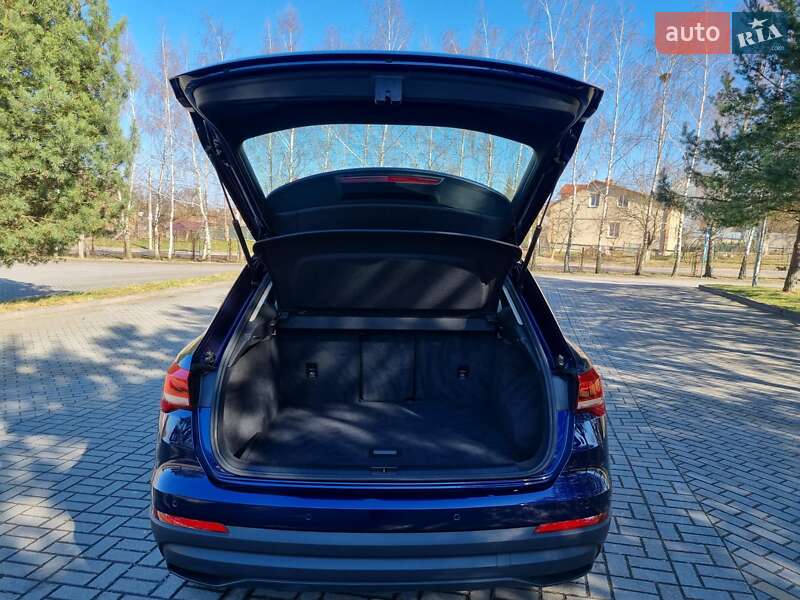 Внедорожник / Кроссовер Audi Q3 2021 в Трускавце