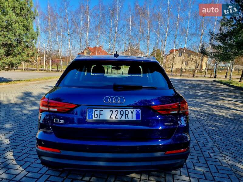 Внедорожник / Кроссовер Audi Q3 2021 в Трускавце