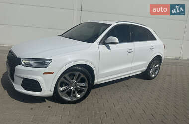Внедорожник / Кроссовер Audi Q3 2016 в 