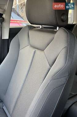 Внедорожник / Кроссовер Audi Q3 2021 в 