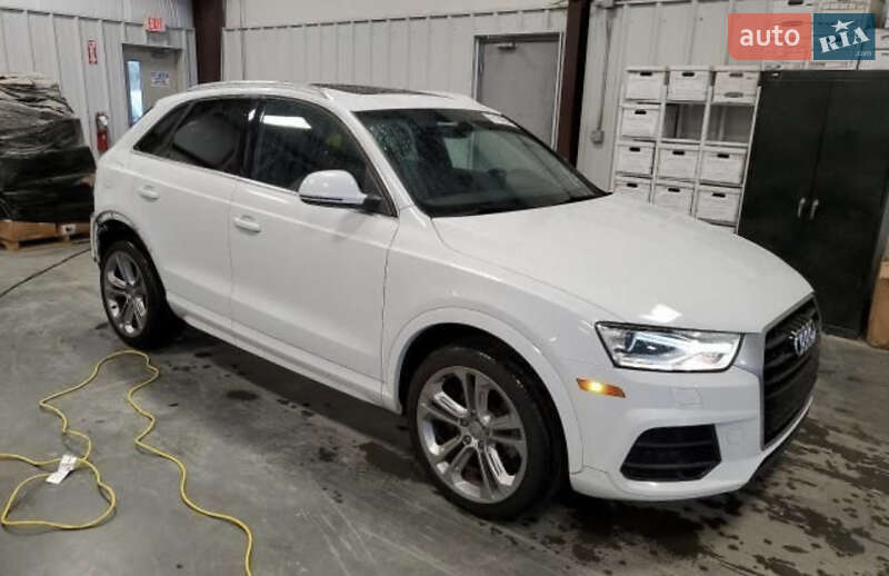 Внедорожник / Кроссовер Audi Q3 2018 в 