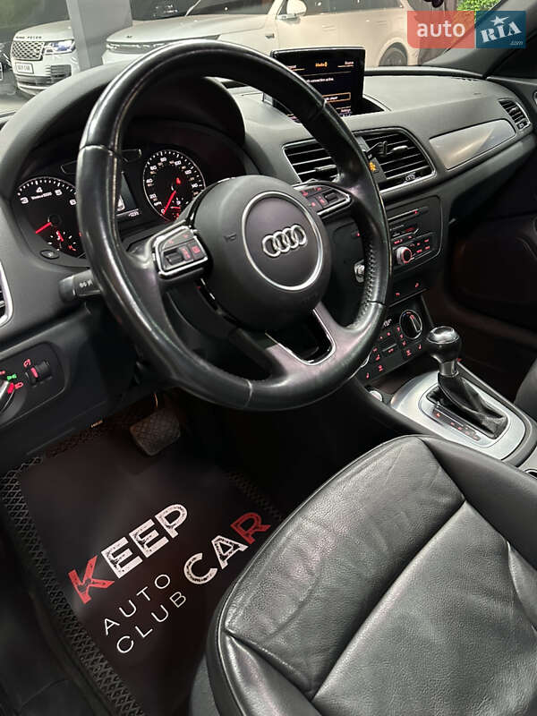 Внедорожник / Кроссовер Audi Q3 2017 в Одессе