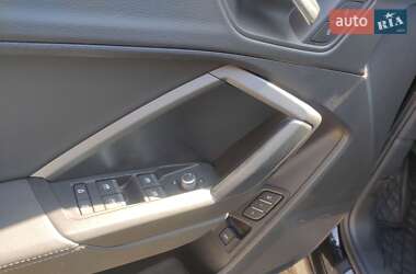 Внедорожник / Кроссовер Audi Q3 2022 в 