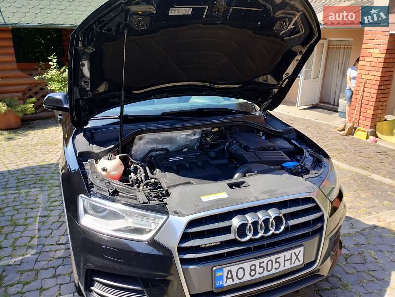 Внедорожник / Кроссовер Audi Q3 2015 в Ужгороде