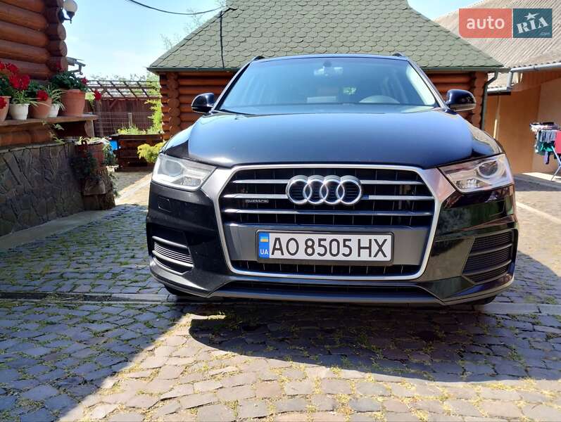 Внедорожник / Кроссовер Audi Q3 2015 в Ужгороде