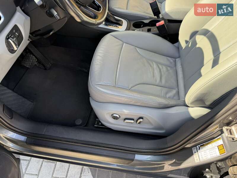 Внедорожник / Кроссовер Audi Q3 2016 в Ровно