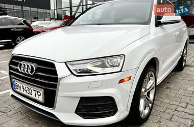 Внедорожник / Кроссовер Audi Q3 2015 в 