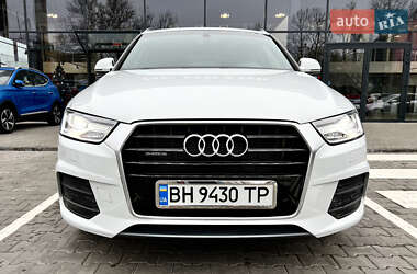 Внедорожник / Кроссовер Audi Q3 2015 в 