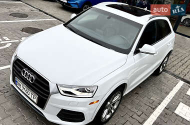 Внедорожник / Кроссовер Audi Q3 2015 в 