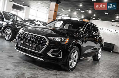 Внедорожник / Кроссовер Audi Q3 2019 в 