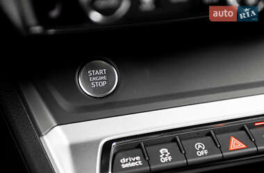 Внедорожник / Кроссовер Audi Q3 2019 в 
