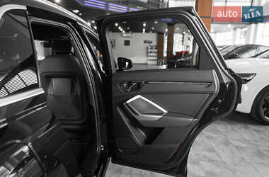 Внедорожник / Кроссовер Audi Q3 2019 в 