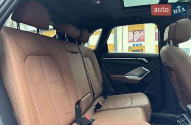 Внедорожник / Кроссовер Audi Q3 2019 в 