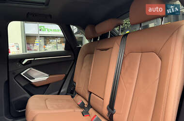 Внедорожник / Кроссовер Audi Q3 2019 в 