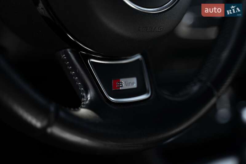Внедорожник / Кроссовер Audi Q3 2012 в Львове