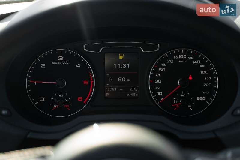 Внедорожник / Кроссовер Audi Q3 2012 в Львове